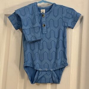 Kate Quinn Baby Bamboo Blue Geometric Onesie Short Sleeve and Pants Outfit.